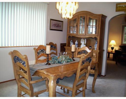 91 Oakwood Road Pittsburgh, PA 15205 - Photo 6 of 13 Dining Room. The crisp white walls and neutral carpeting continue into the dining room, which is brightened by a chandelier.