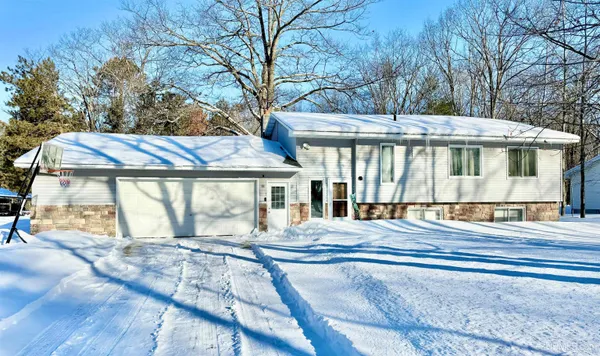 $249,000 | 4 Park Avenue, Gladstone, MI 49837