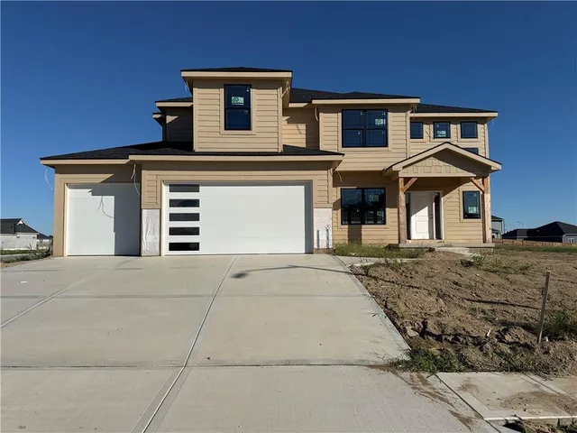 $565,000 | 4602 Northeast 86th Terrace, Kansas City, MO 64156