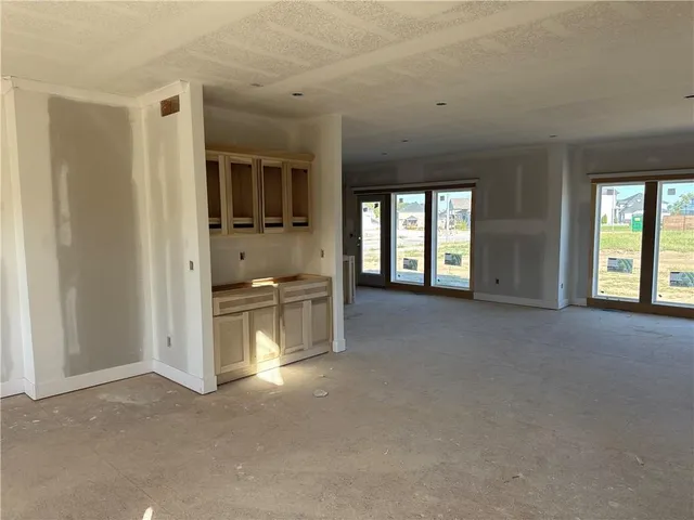 $565,000 | 4602 Northeast 86th Terrace, Kansas City, MO 64156