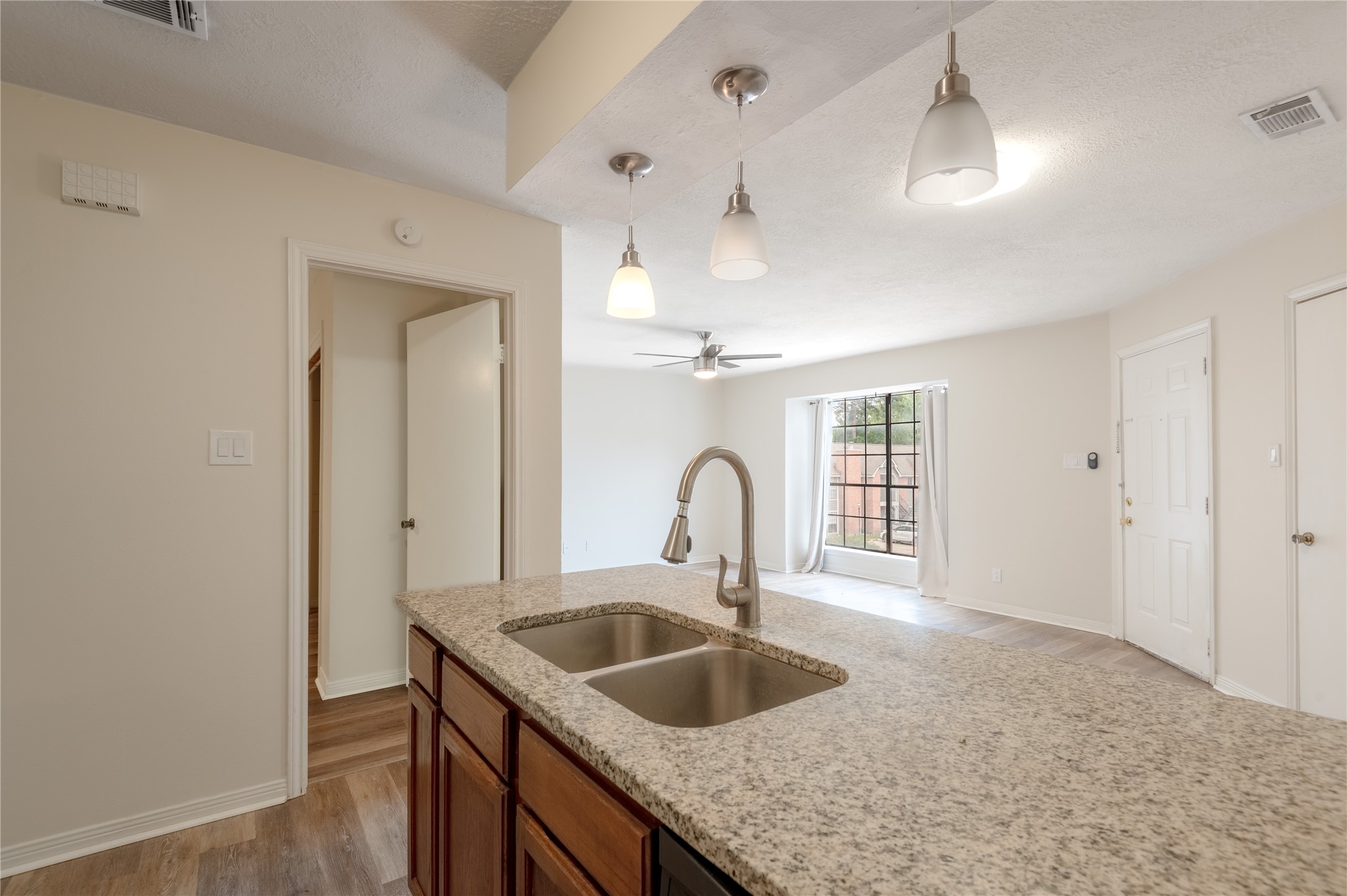 2402 Sycamore Avenue, Unit D6 Huntsville, TX 77340 - Photo 18 of 50