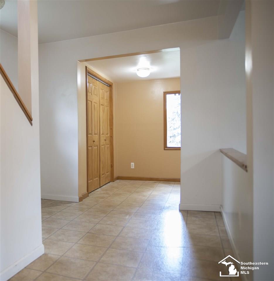 4343 Dewey Road Newport, MI 48166 - Photo 13 of 27 50020839-12.JPG