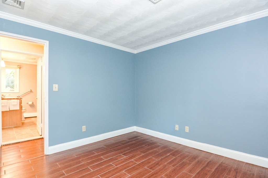 16 Rosslare Road Framingham, MA 01701 - Photo 27 of 35 Gallery Image 27