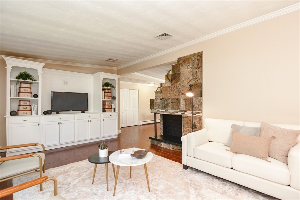 16 Rosslare Road Framingham, MA 01701 - Photo 6 of 35 Gallery Image 6