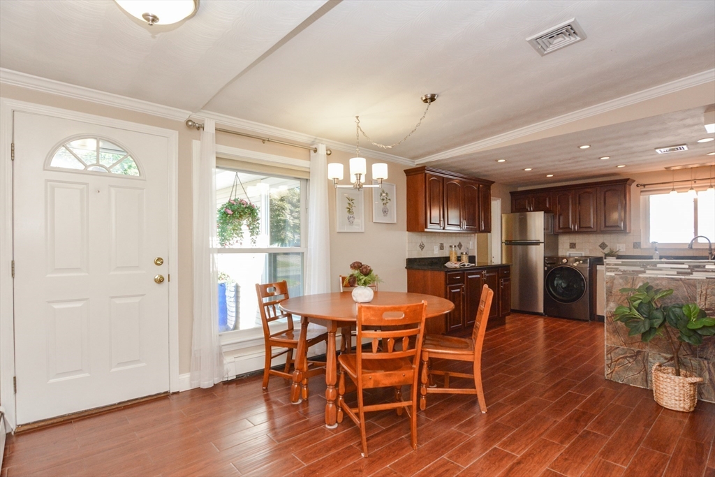 16 Rosslare Road Framingham, MA 01701 - Photo 9 of 35 Gallery Image 9