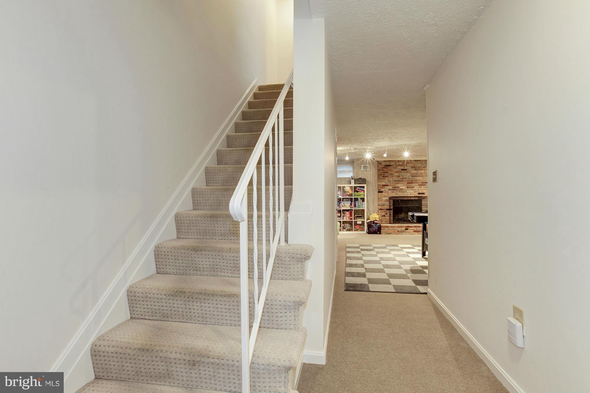 7304 Greentree Road Bethesda, MD 20817 - Photo 25 of 30 Interior (General)
