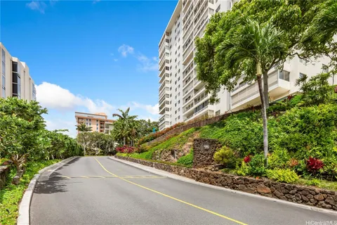 $850,000 | 999 Wilder Avenue, Unit 305, Honolulu, HI 96822