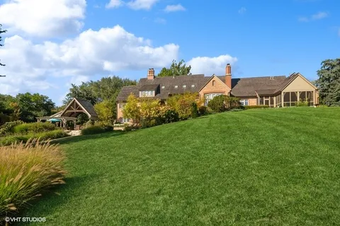 $3,349,500 | 65 Round Barn Road, Barrington Hills, IL 60010