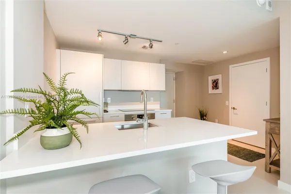 $3,400 | 501 Northeast 31st Street, Unit 1604, Miami, FL 33137