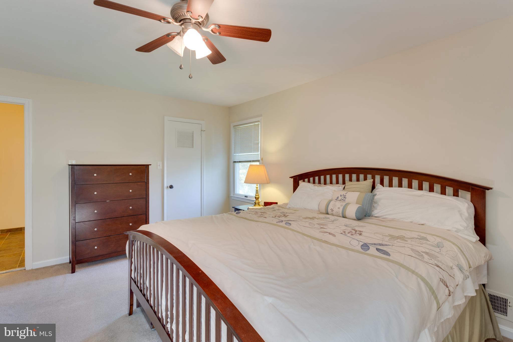 16009 Wallingford Road Silver Spring, MD 20906 - Photo 20 of 29 Bedroom (Master)
