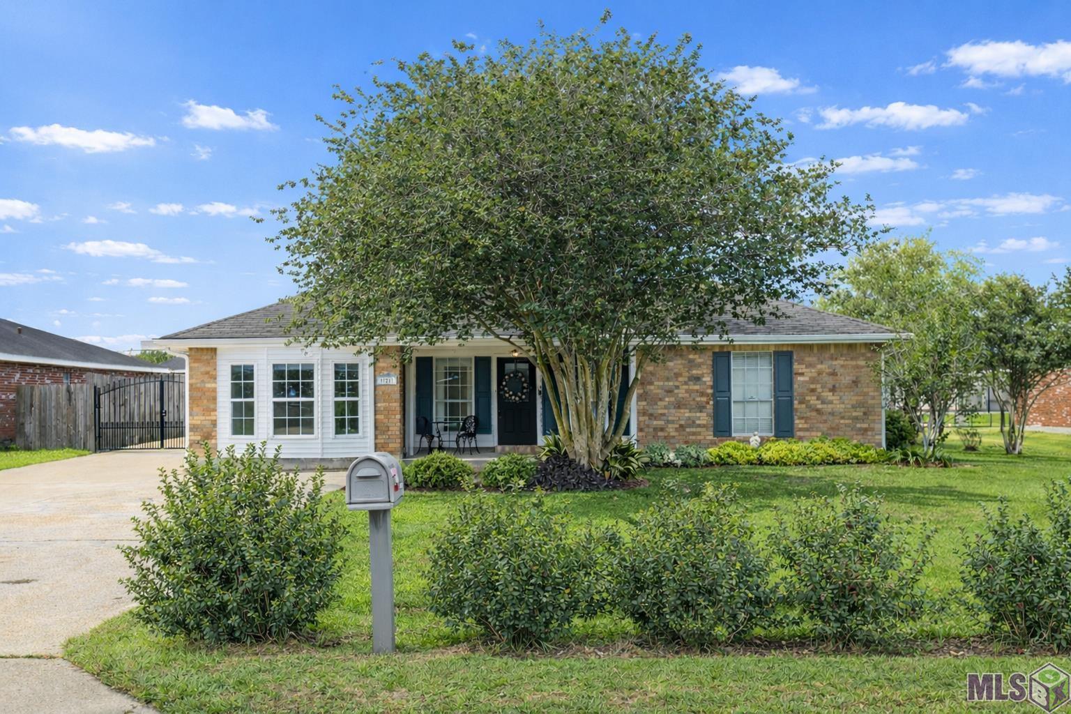 121 Rosedown Drive Thibodaux, LA 70301 - Photo 1 of 21