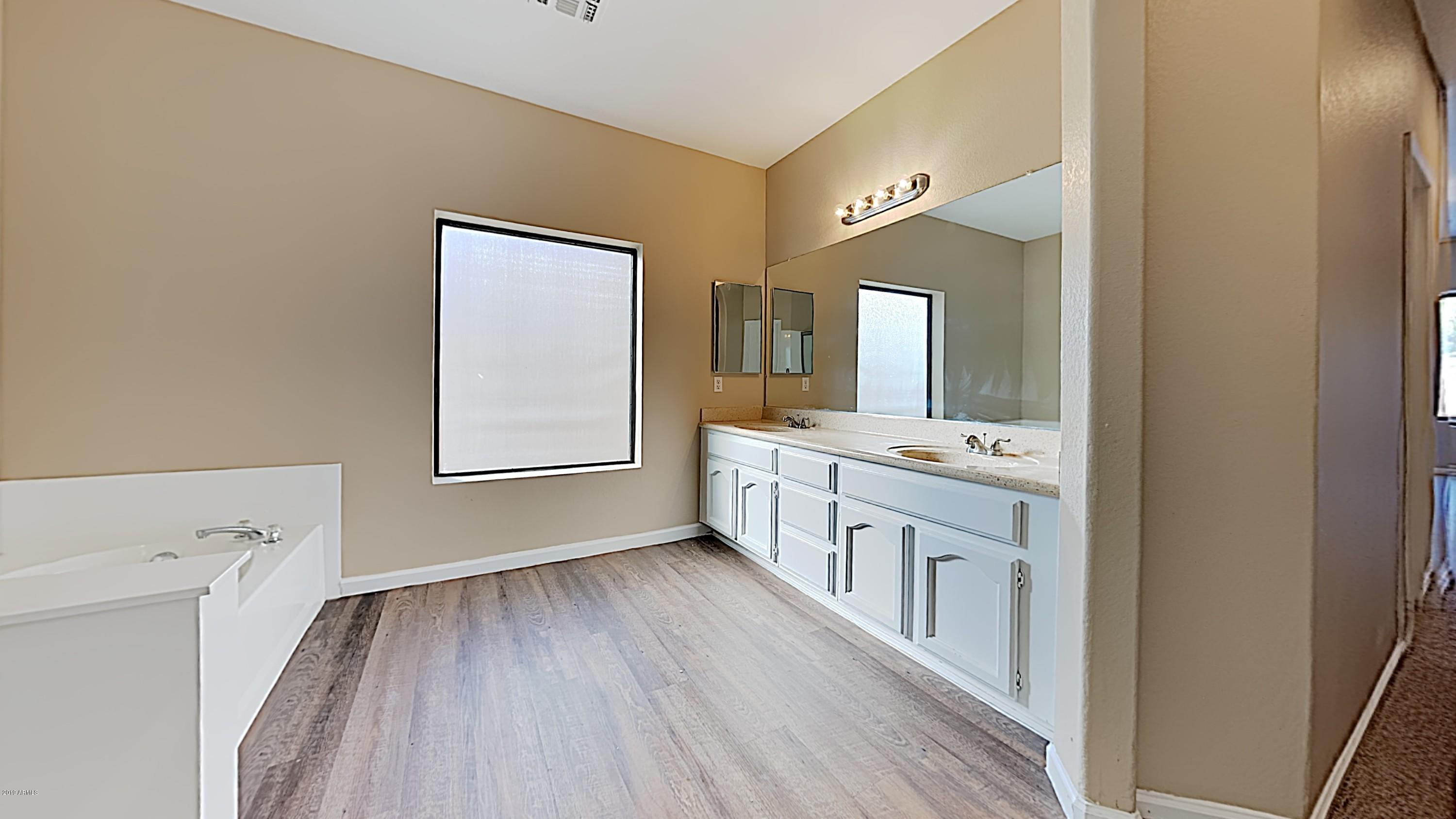 13138 West Coronado Road Goodyear, AZ 85395 - Photo 11 of 19 10_Image_HendMTo0AT
