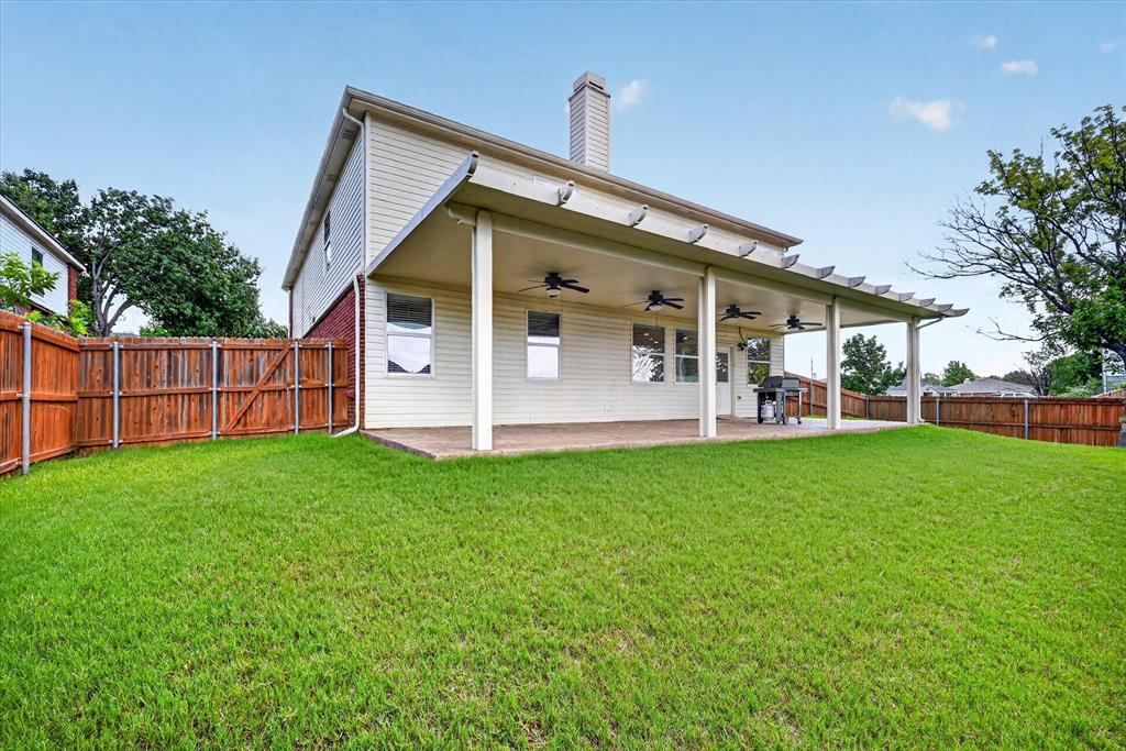 8208 Hidden Path Lane Denton, TX 76210 - Photo 32 of 40