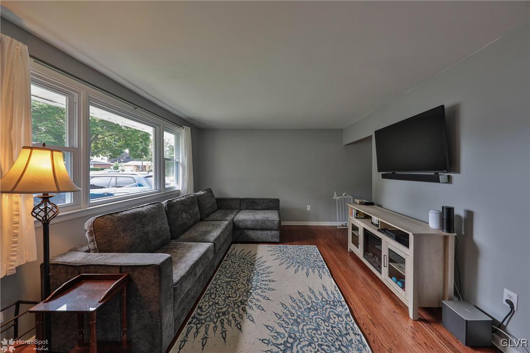 2853 Brandon Road Bethlehem, PA 18017 - Photo 4 of 41 Gallery Image 4