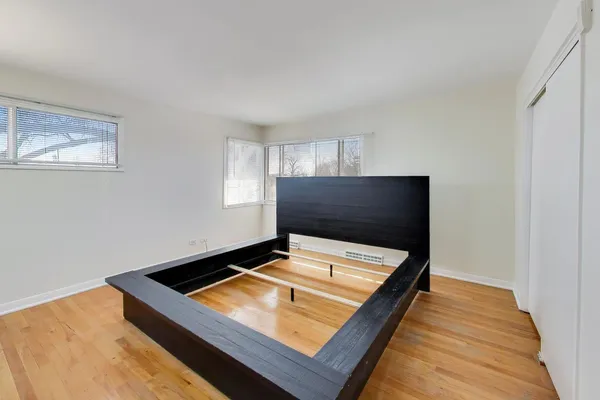 $2,400 | 4908 Carol Street, Unit A, Skokie, IL 60077