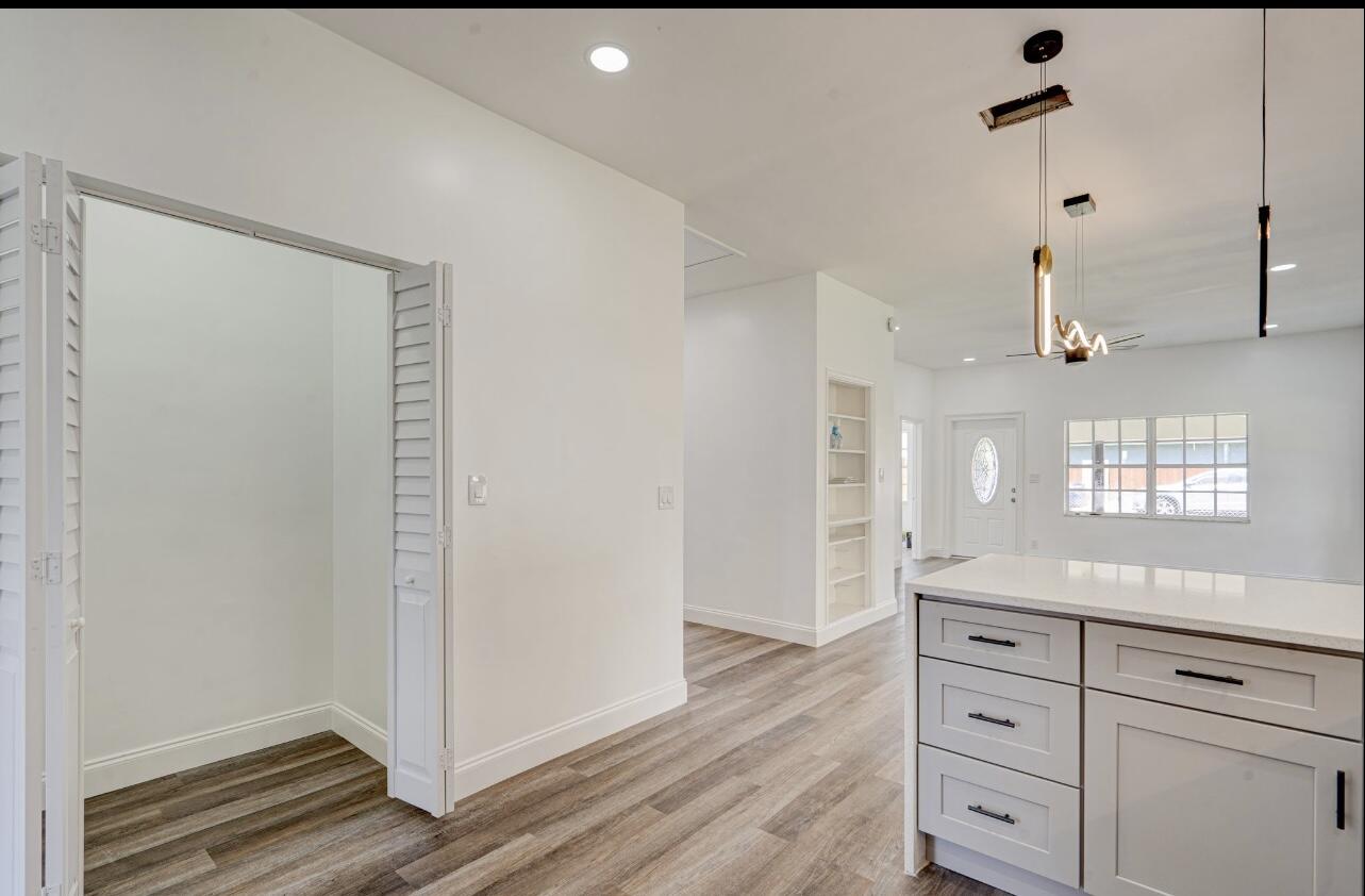 830 West Dolphin Ridge Road West Palm Beach, FL 33406 - Photo 9 of 29 IMG_8571