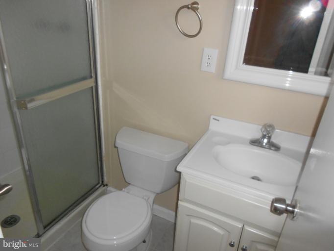 13006 Sturbridge Road Woodbridge, VA 22192 - Photo 12 of 18 Bath