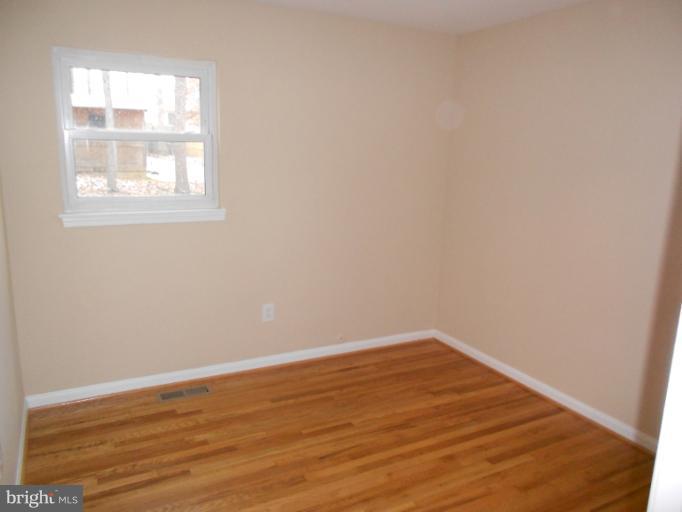 13006 Sturbridge Road Woodbridge, VA 22192 - Photo 17 of 18 Bedroom