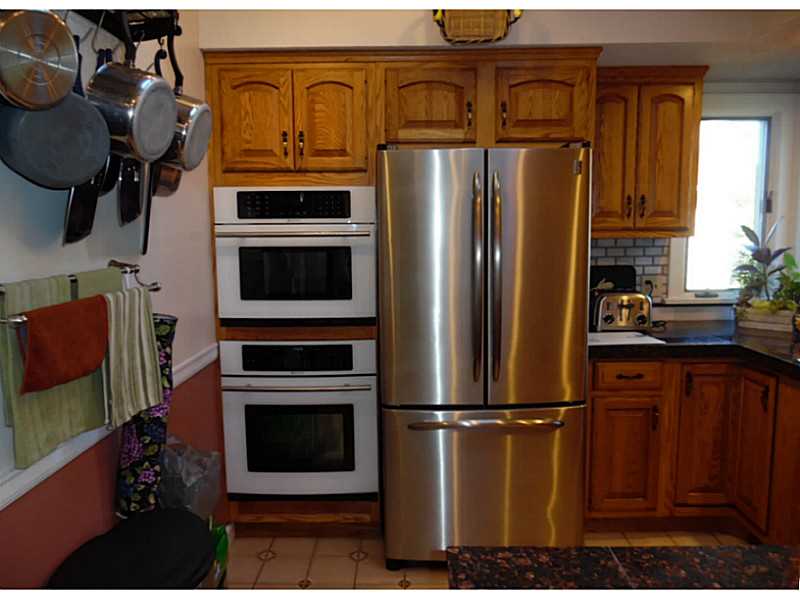 6 Colonial Drive Westerly, RI 02891 - Photo 6 of 25 Kitchen.
