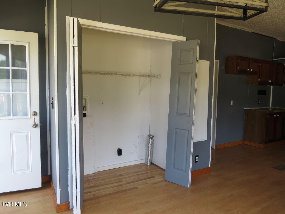 9010 Suffolk Road Wise, VA 24293 - Photo 11 of 41 IMG_4219