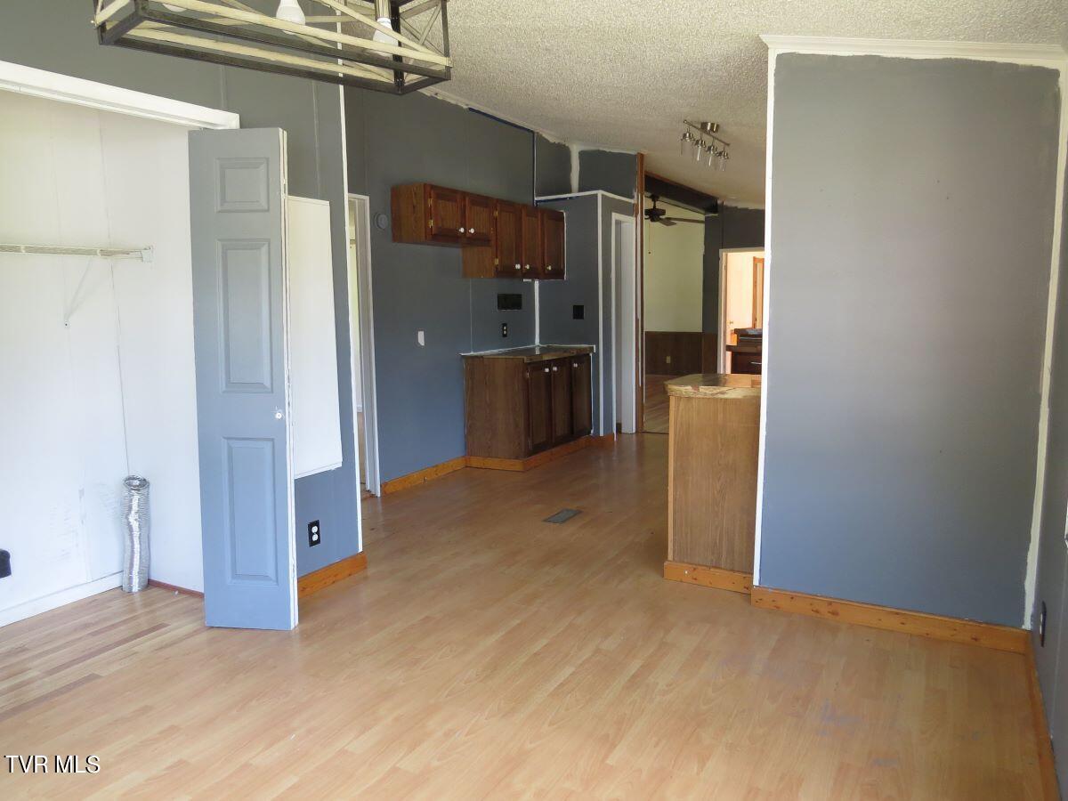 9010 Suffolk Road Wise, VA 24293 - Photo 15 of 41 IMG_4234