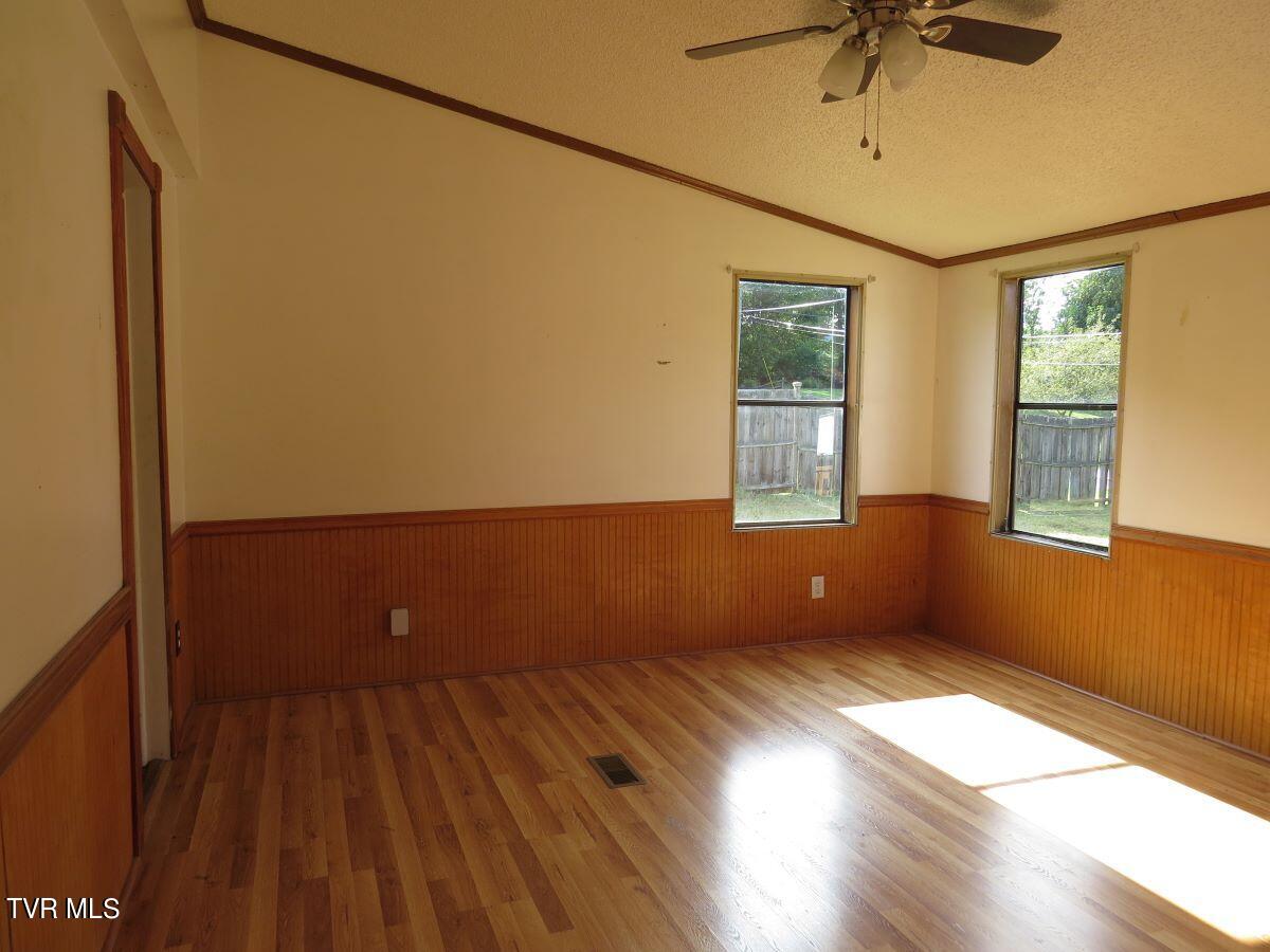 9010 Suffolk Road Wise, VA 24293 - Photo 18 of 41 IMG_4277