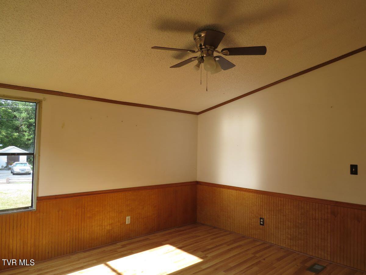 9010 Suffolk Road Wise, VA 24293 - Photo 19 of 41 IMG_4291