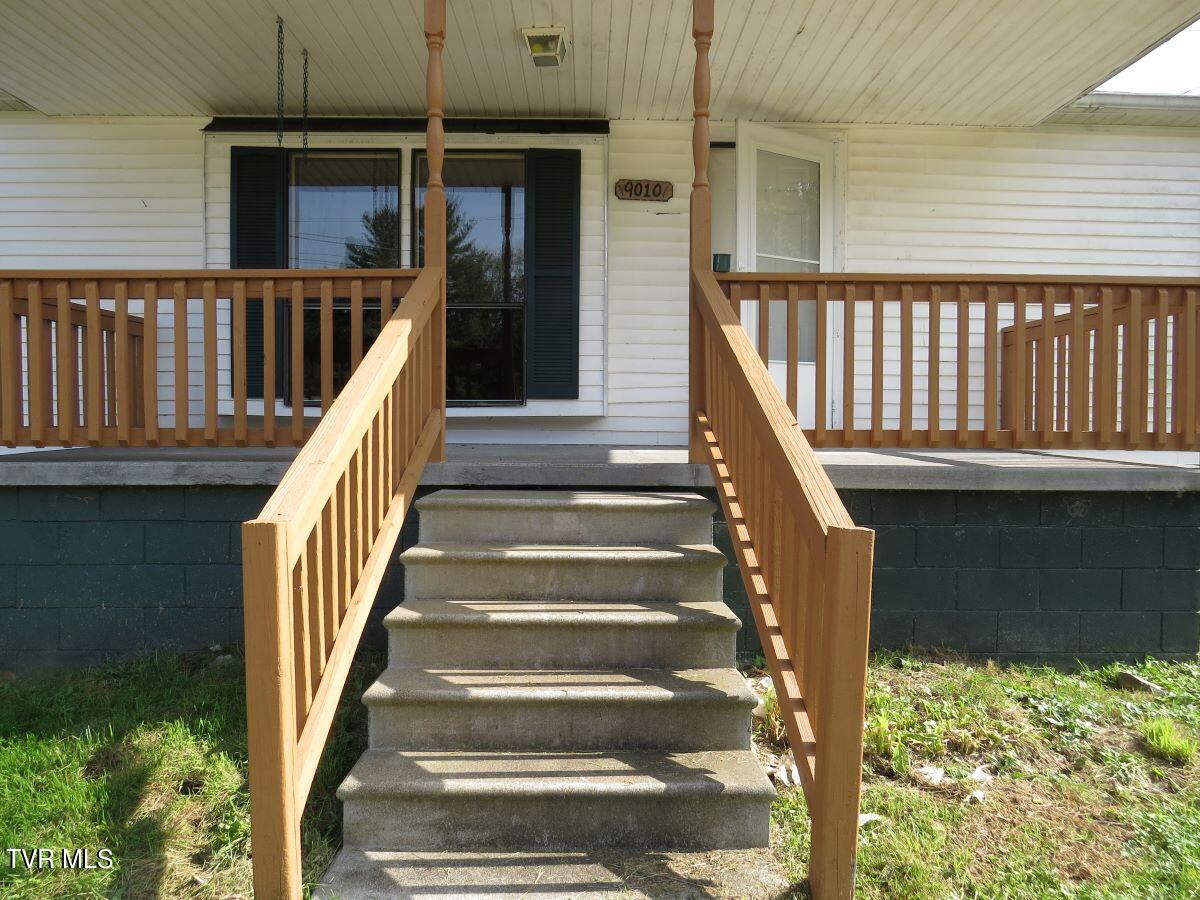 9010 Suffolk Road Wise, VA 24293 - Photo 2 of 41 IMG_4187