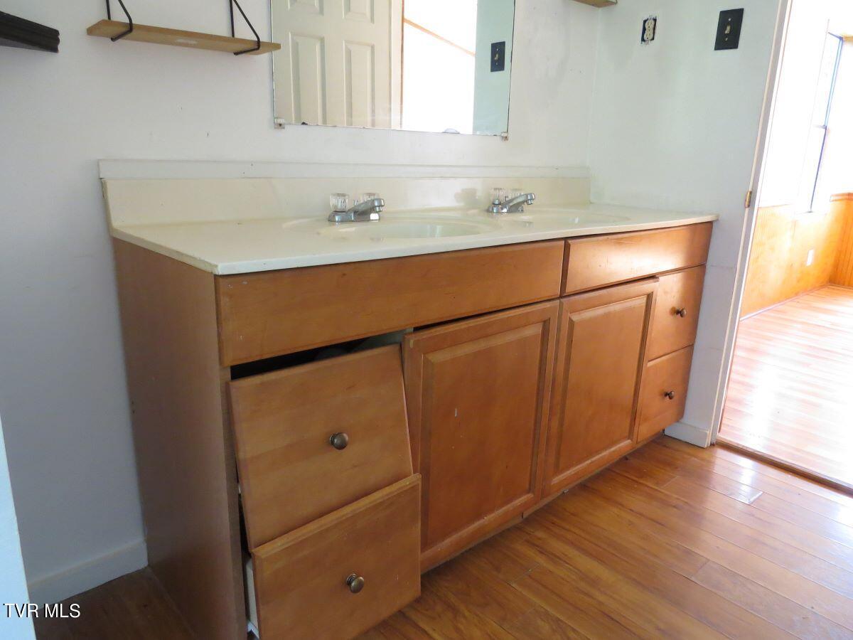 9010 Suffolk Road Wise, VA 24293 - Photo 21 of 41 IMG_4283