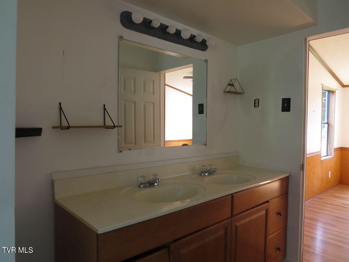 9010 Suffolk Road Wise, VA 24293 - Photo 22 of 41 IMG_4284