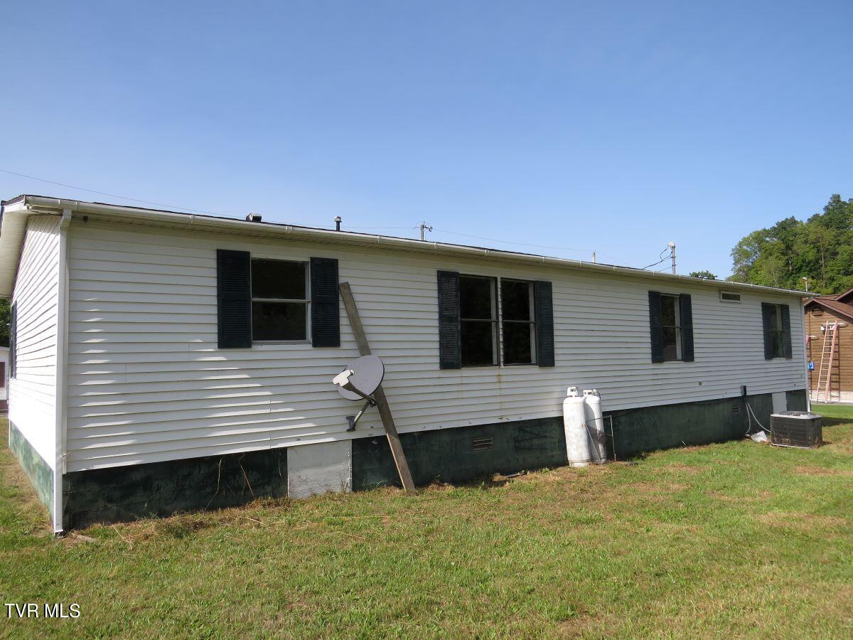 9010 Suffolk Road Wise, VA 24293 - Photo 36 of 41 IMG_4193