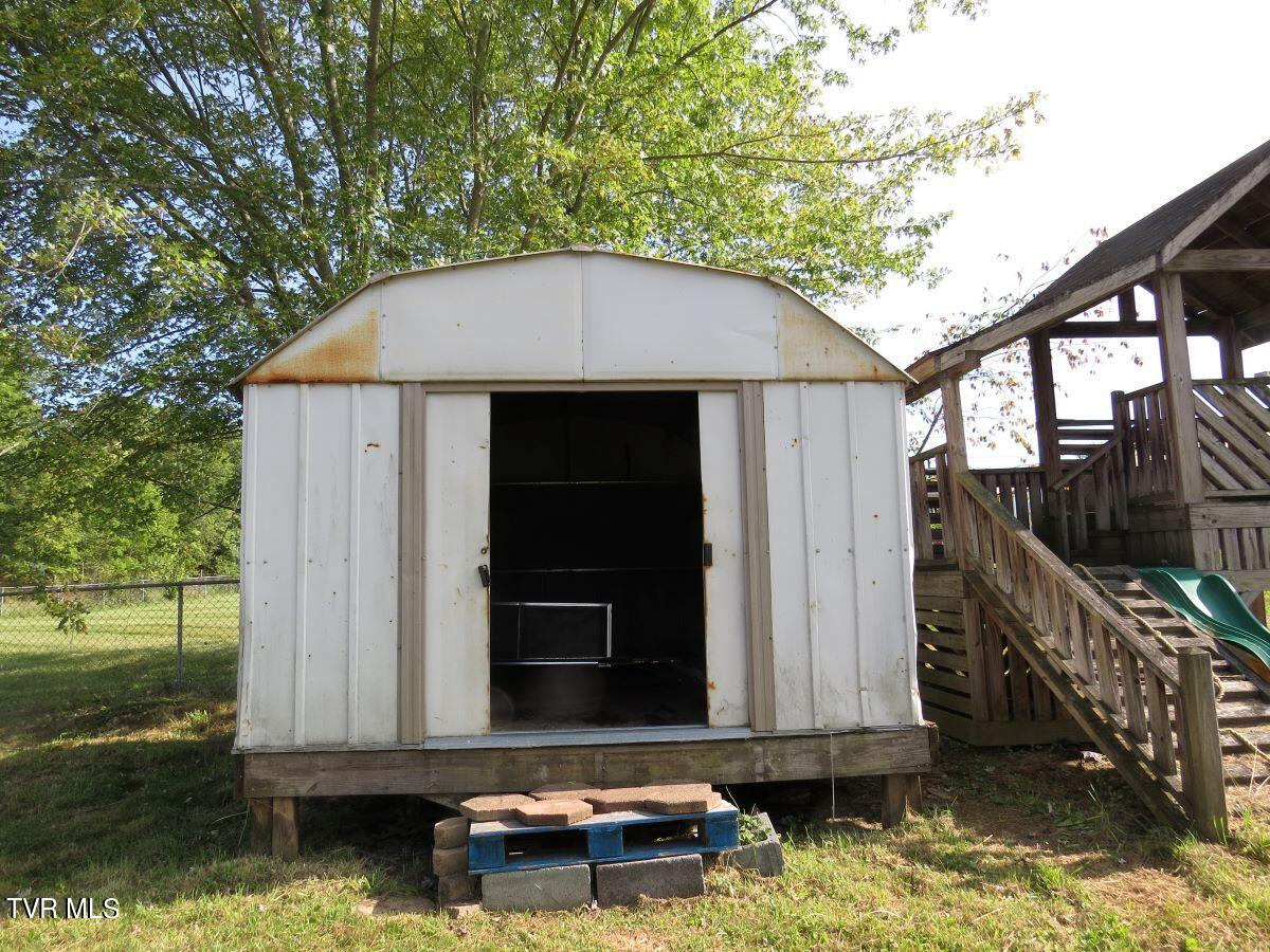 9010 Suffolk Road Wise, VA 24293 - Photo 39 of 41 IMG_4207