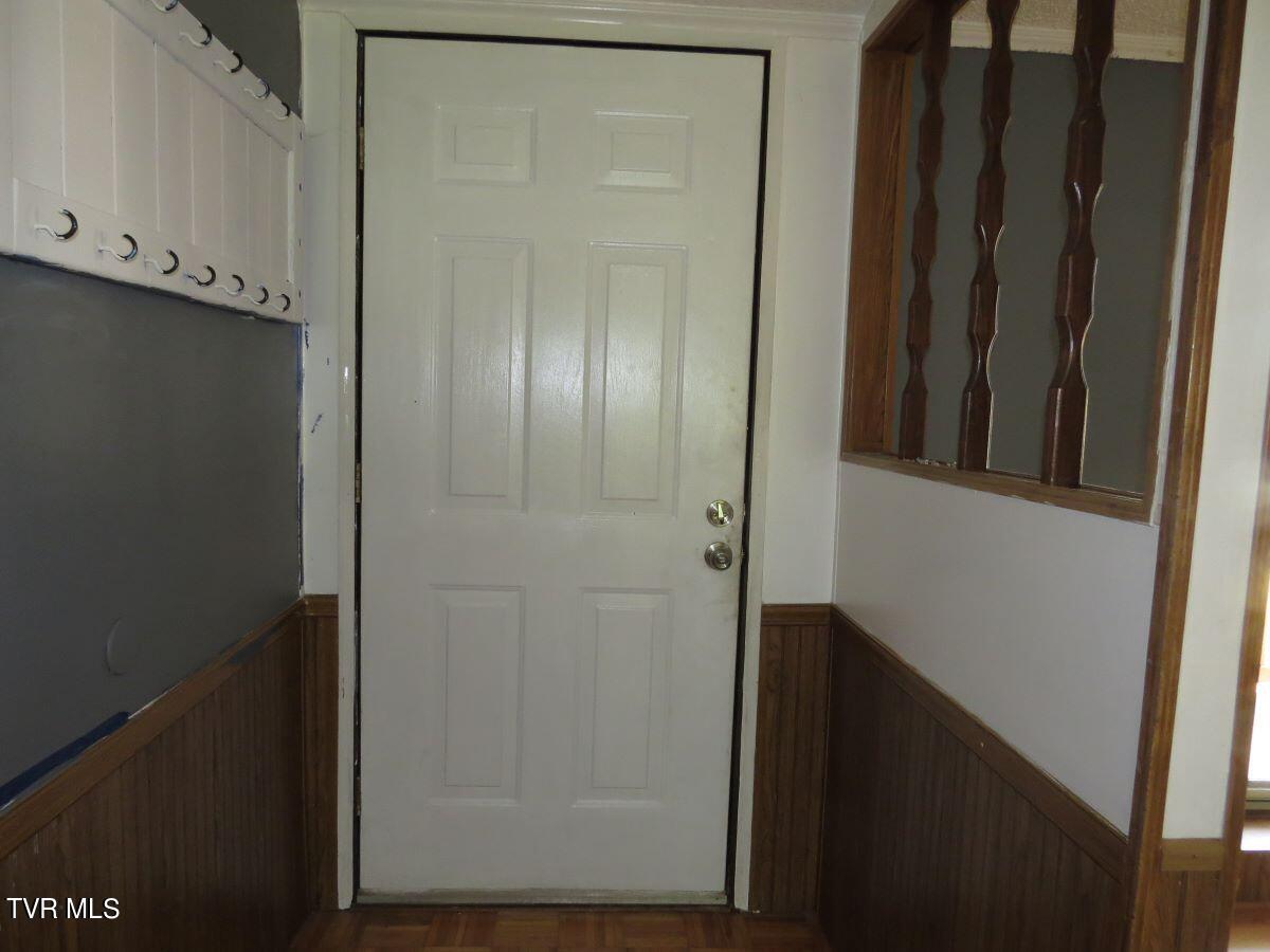 9010 Suffolk Road Wise, VA 24293 - Photo 4 of 41 IMG_4292