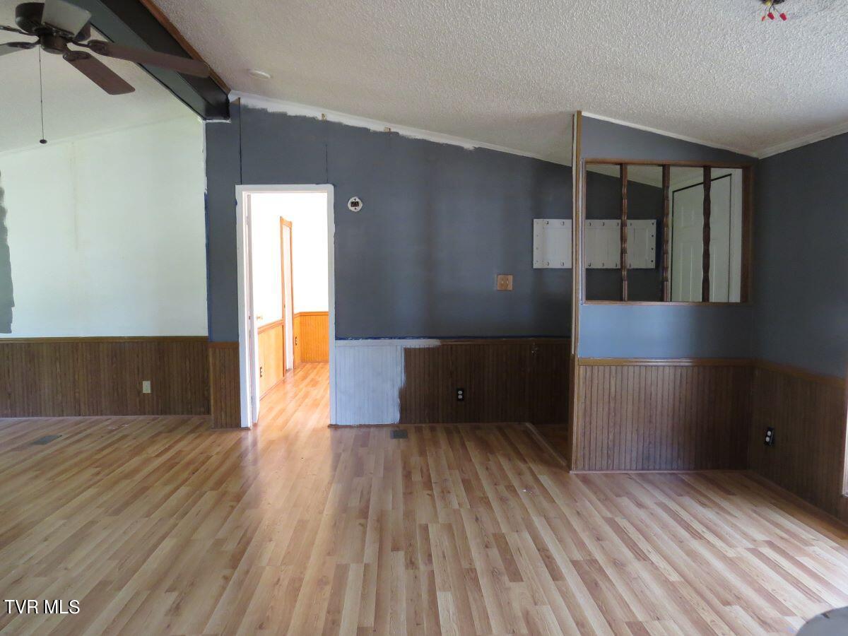 9010 Suffolk Road Wise, VA 24293 - Photo 5 of 41 IMG_4261