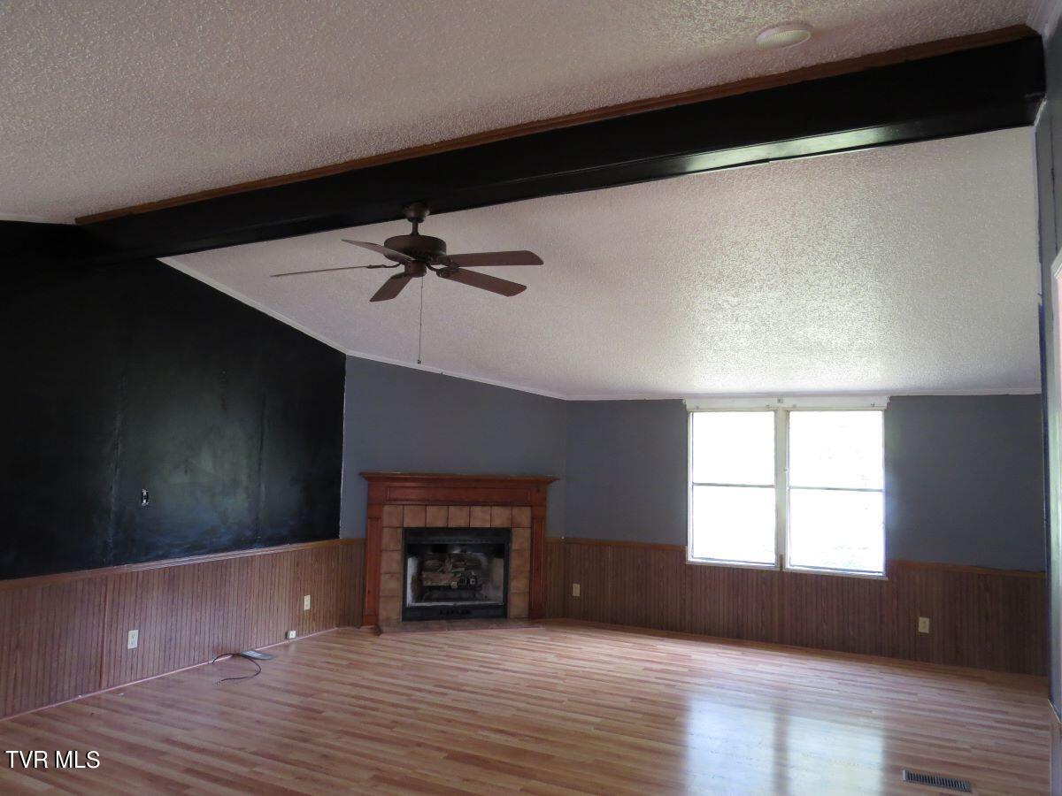 9010 Suffolk Road Wise, VA 24293 - Photo 7 of 41 IMG_4264