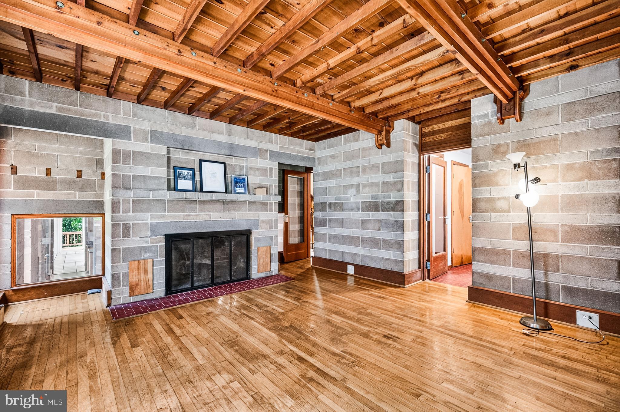 10817 Cross School Road Reston, VA 20191 - Photo 16 of 89 Living Room