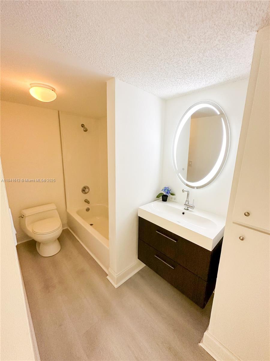17011 North Bay Road, Unit 216 Sunny Isles Beach, FL 33160 - Photo 12 of 15
