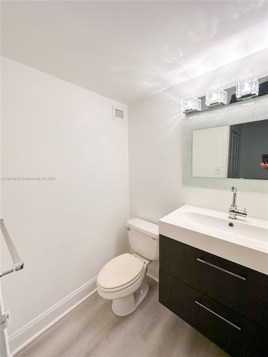 17011 North Bay Road, Unit 216 Sunny Isles Beach, FL 33160 - Photo 5 of 15