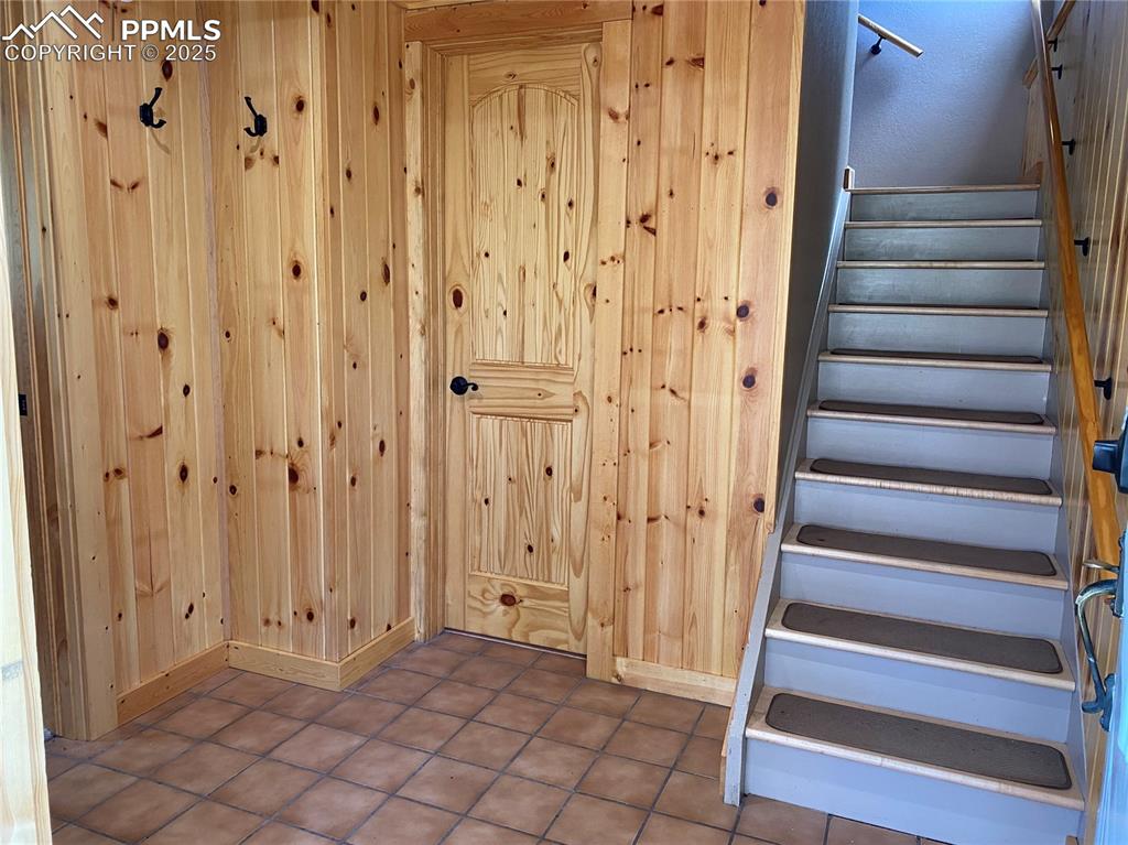 845 Markus Road Woodland Park, CO 80863 - Photo 7 of 40 a view of a bathroom with wooden floor and white walls