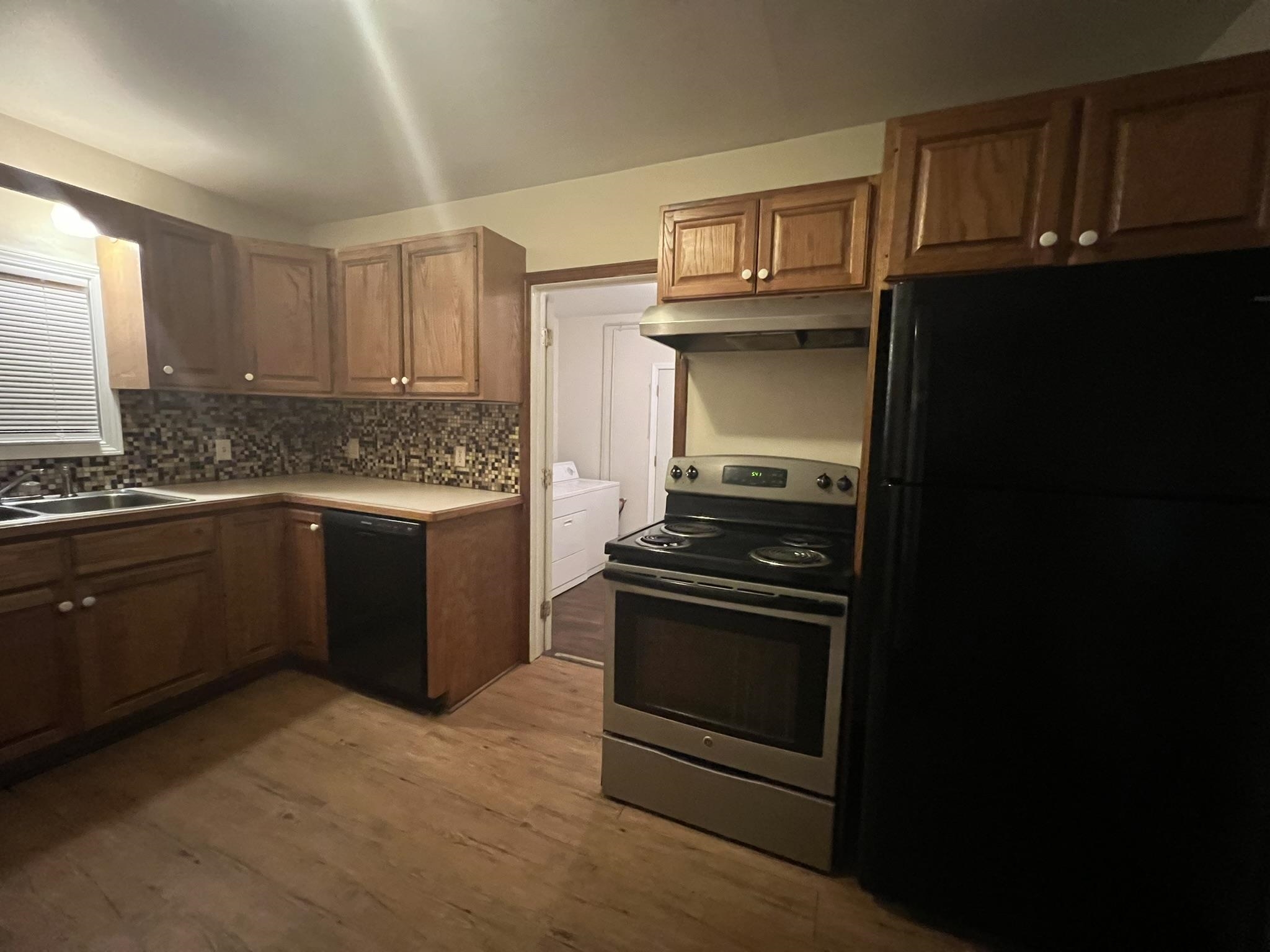 10390 West Mount Morris Road Flushing, MI 48433 - Photo 16 of 23 50130950-a15d49b1-8721-4a61-98d9-0396e3922083.JPG