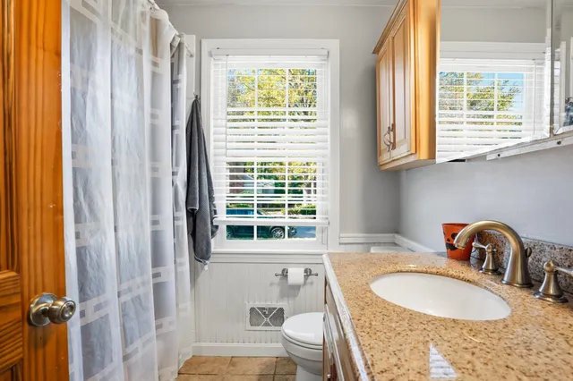 $425,000 | 1515 Belmont Street, Manchester, NH 03104