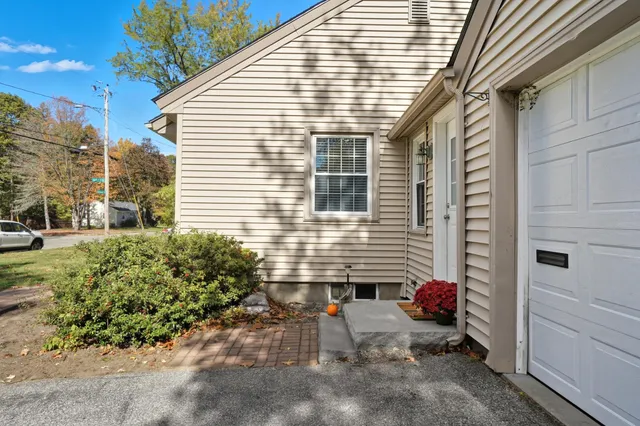 $425,000 | 1515 Belmont Street, Manchester, NH 03104