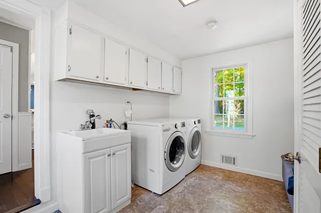 $425,000 | 1515 Belmont Street, Manchester, NH 03104