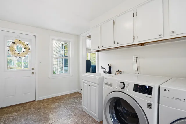 $425,000 | 1515 Belmont Street, Manchester, NH 03104