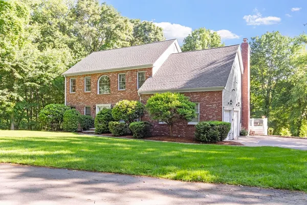 $1,090,000 | 218 Stearns Road, Marlborough, MA 01752
