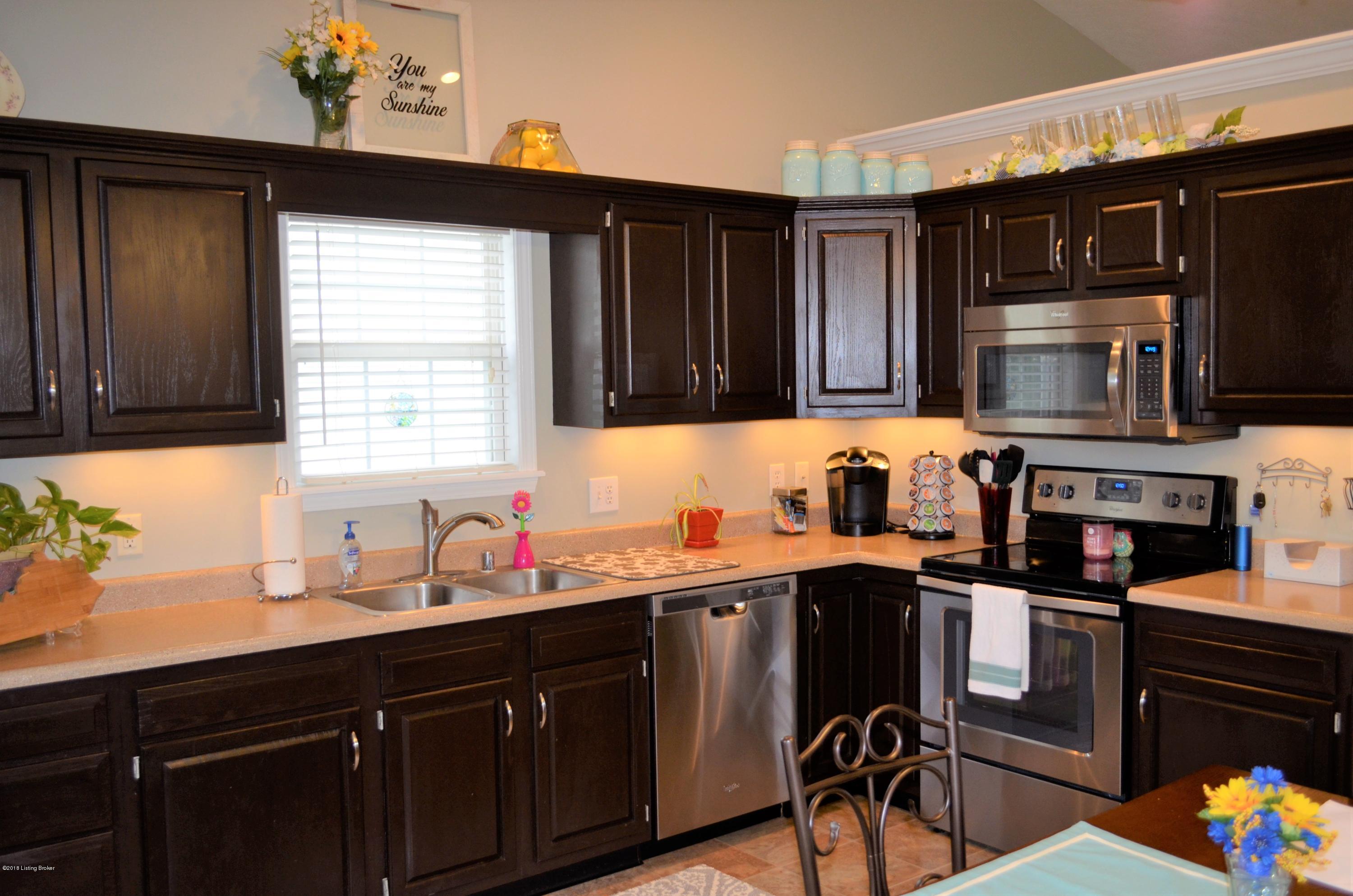 7006 Matthews Road Louisville, KY 40258 - Photo 6 of 38 6