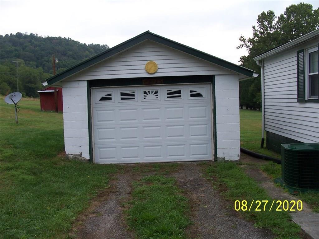 189 Davistown Road Mount Morris, PA 15349 - Photo 8 of 19 Gallery Image 8