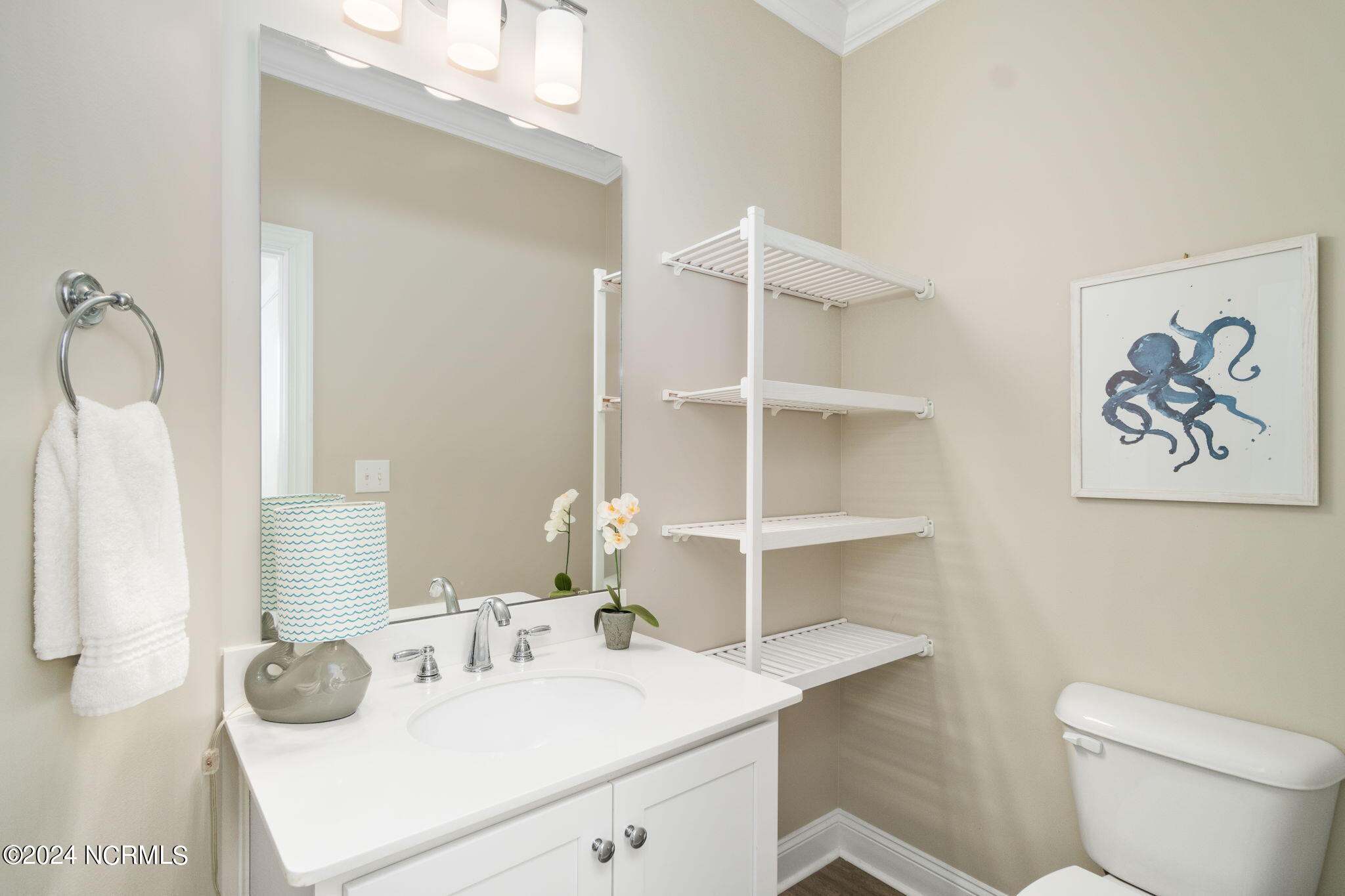 2800 West Fort Macon Road, Unit 16 Atlantic Beach, NC 28512 - Photo 21 of 62 Half bathroom