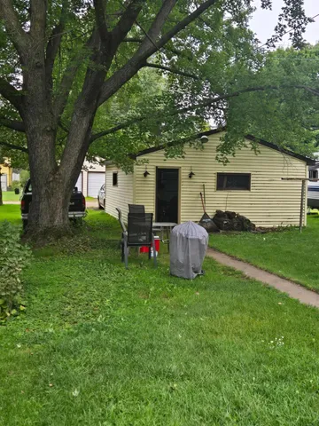 $144,900 | 725 7th Street Northeast, Little Falls, MN 56345