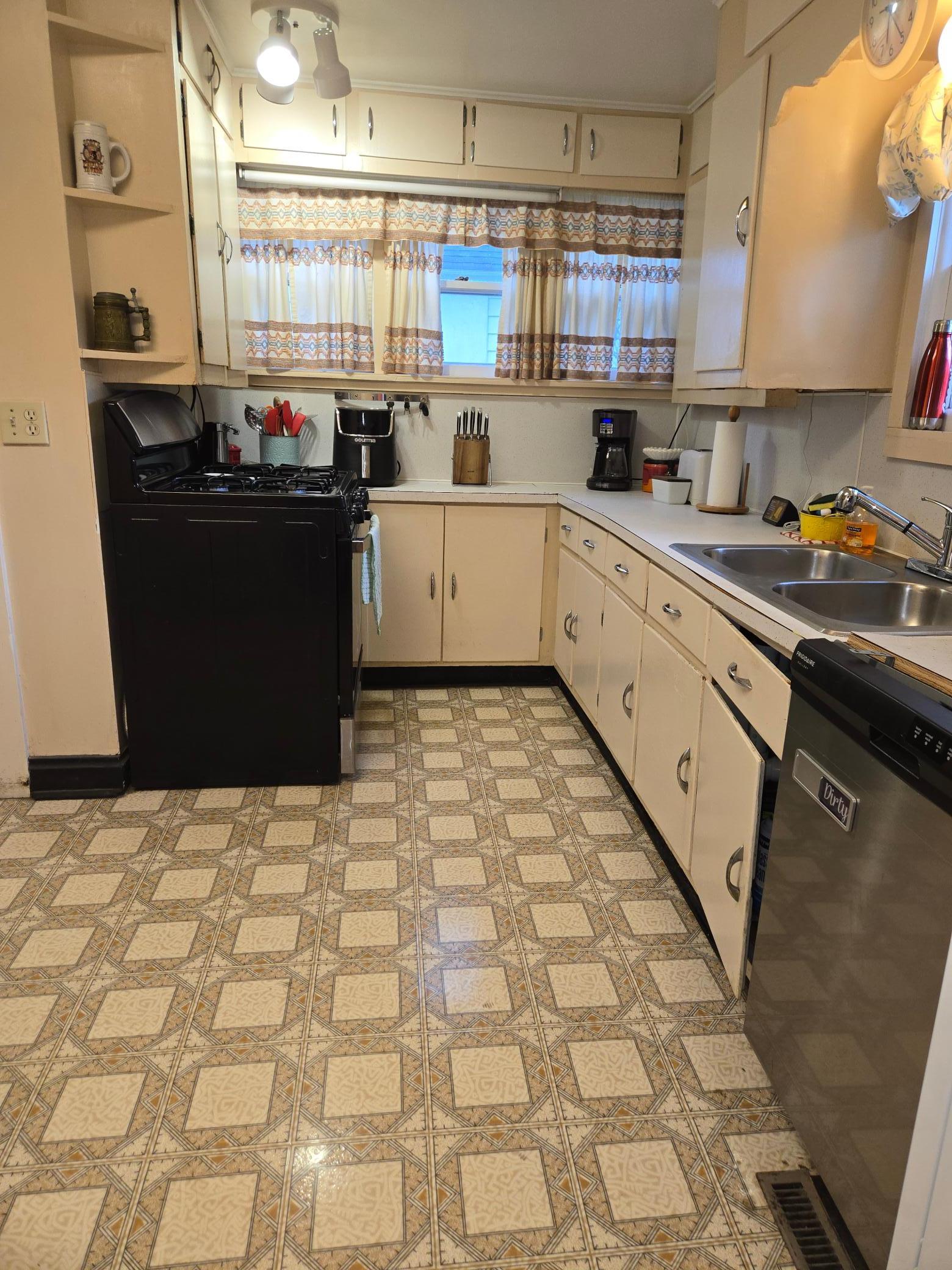 725 7th Street Northeast Little Falls, MN 56345 - Photo 5 of 16